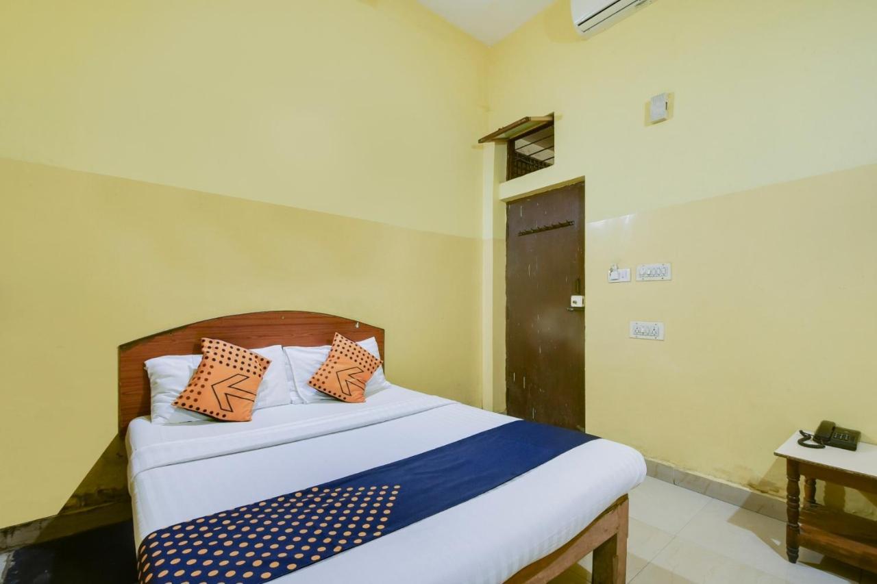 Vaccinated Staff- SPOT ON 74228 Galaxy Comforts Hotel Narasimharaja Puram Exterior foto