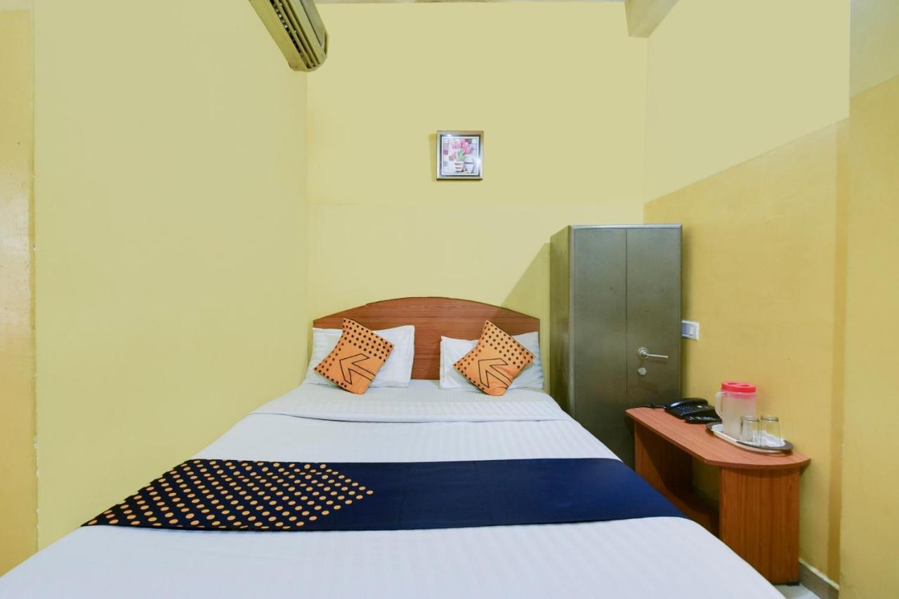 Vaccinated Staff- SPOT ON 74228 Galaxy Comforts Hotel Narasimharaja Puram Exterior foto